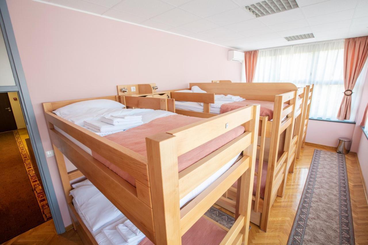Hostel Amd Beograd Ngoại thất bức ảnh